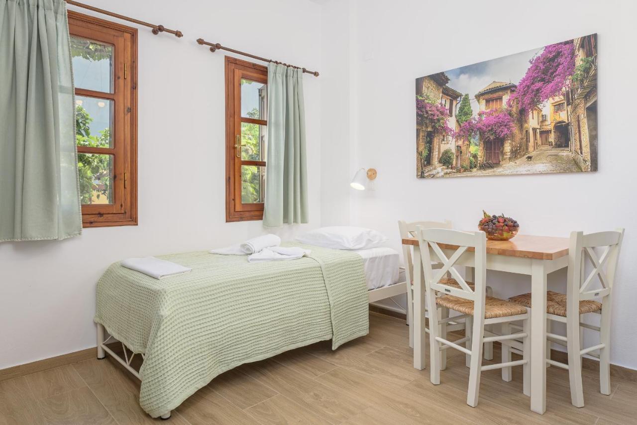Lemon Tree Samos Гостевой дом Votsalakia (Samos)